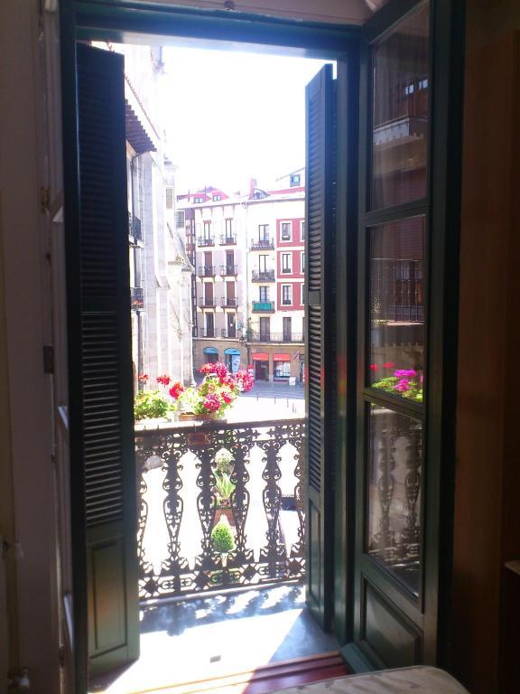 Roquefer Bilbao Central Rooms Экстерьер фото